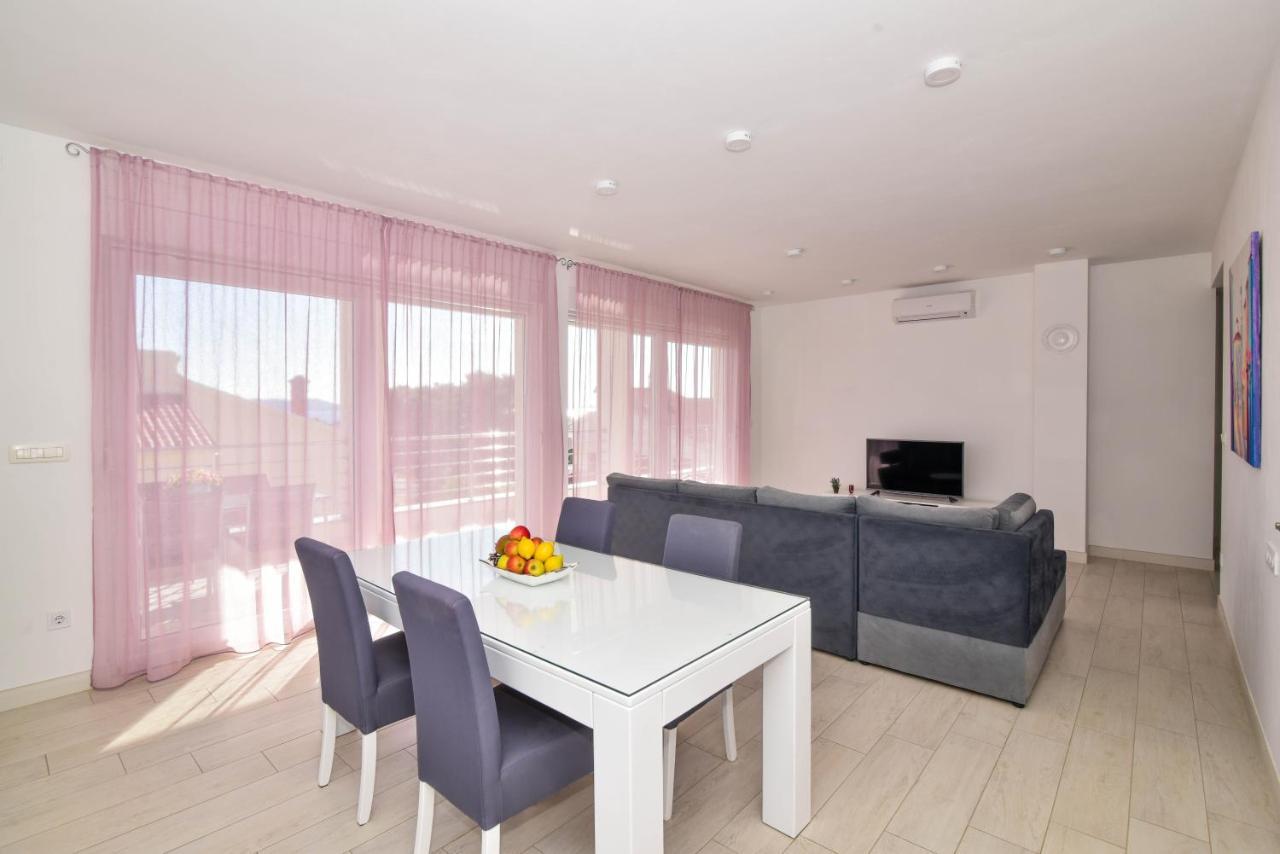 Apartment Deluxe Villa Carlotta Zadar Exterior foto