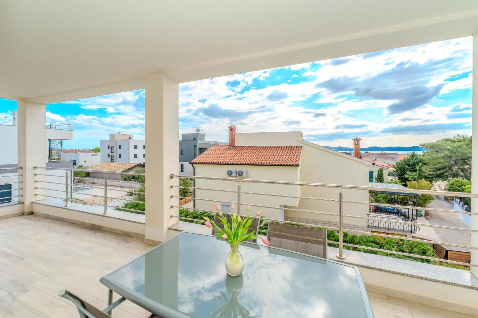 Apartment Deluxe Villa Carlotta Zadar Exterior foto